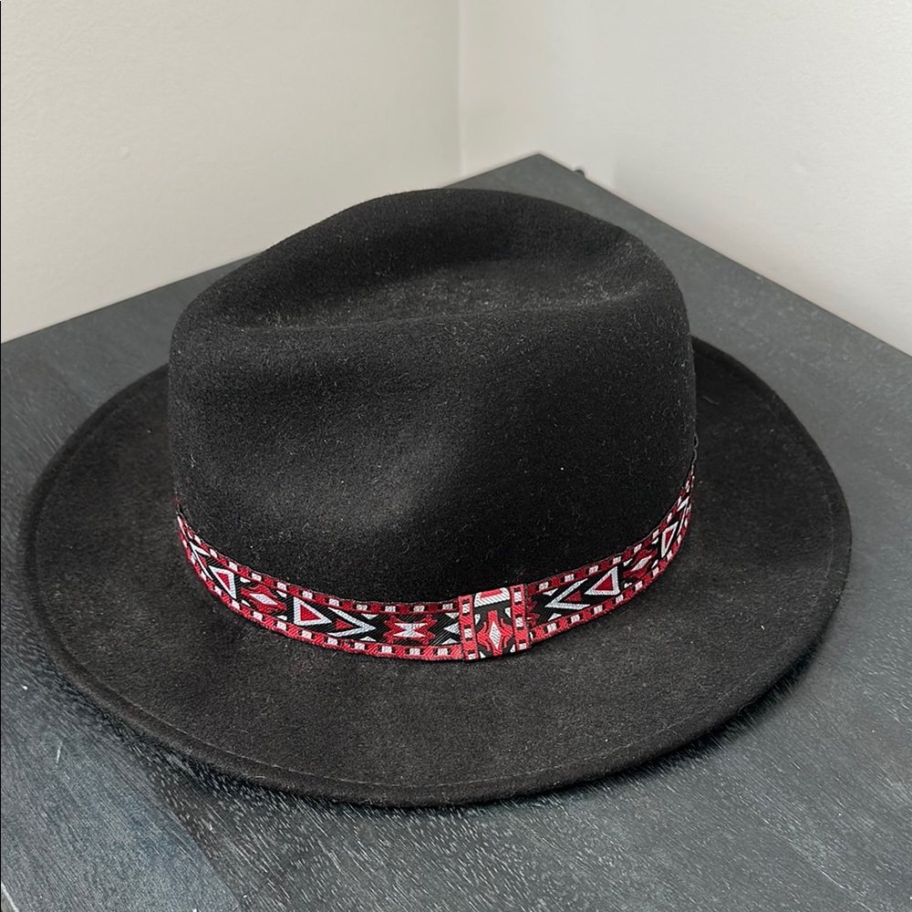 Free People | Black wide rimmed fedora with red patterned band (one size)